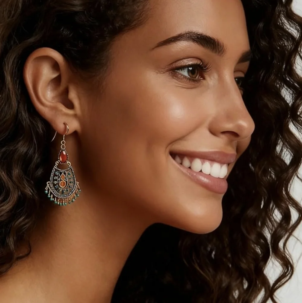 Vintage-inspired Bohemian chandelier earrings - Picture 2 of 4